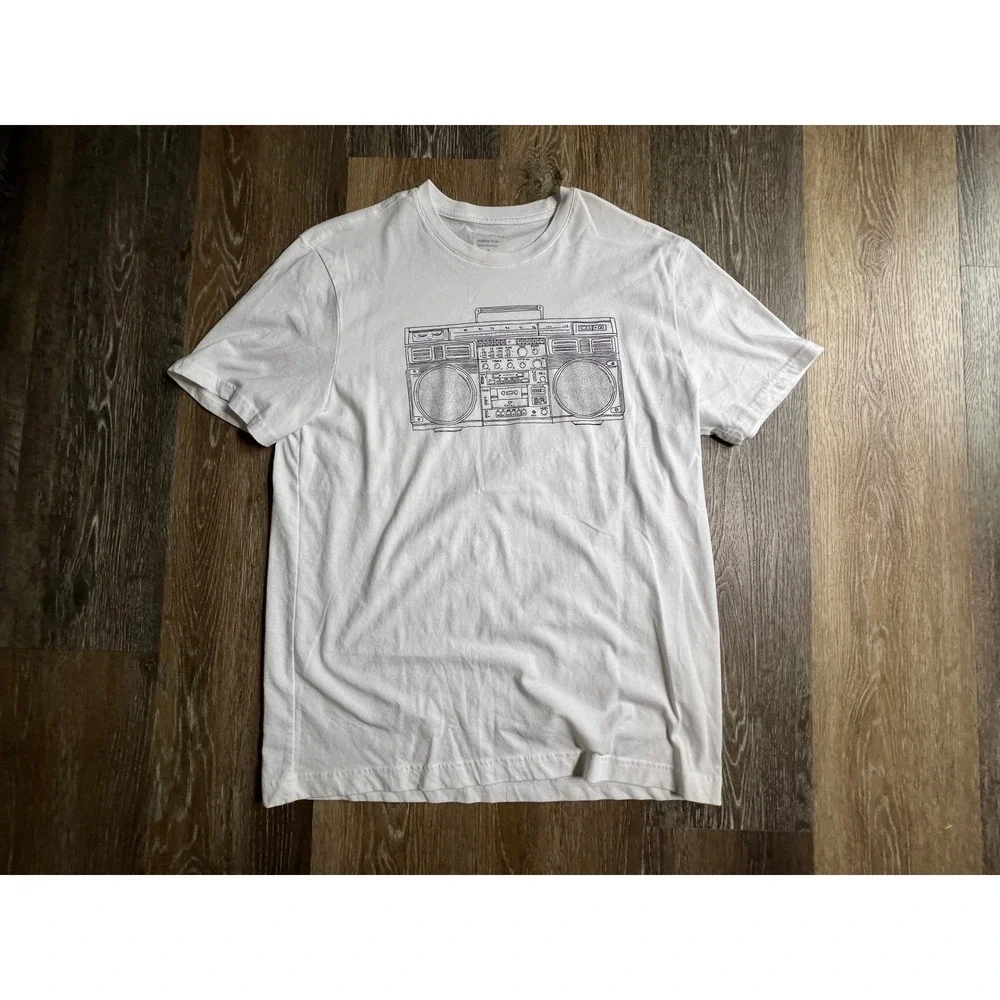 Banana‎ Republic Boombox Graphic Tee Mens Medium White Retro Radio Shirt